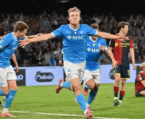 包含尤文图斯意甲战胜那不勒斯弗拉霍维奇头槌得分的词条